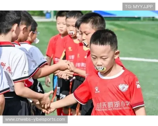 腰旗橄榄球进校园培养后备人才,设立小学至大学四个组别 腰旗橄榄球进校园培养后备人才,设立小学至大学四个组别